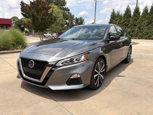 Used 2022 Nissan Altima 2.5 SR FWD image 7