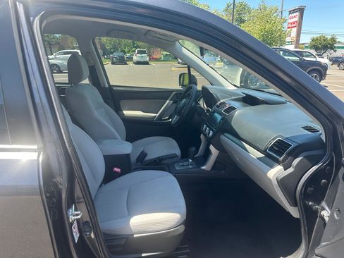 Used 2018 Subaru Forester 2.5i w/ Alloy Wheel Package AWD/4WD image 16