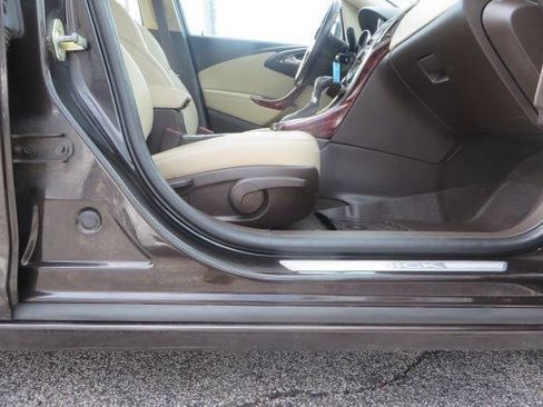 Used 2014 Buick Verano FWD image 23