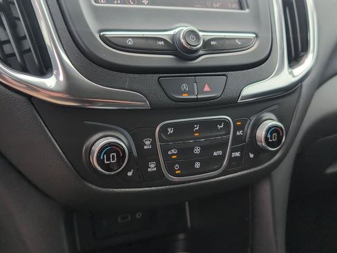 Used 2024 Chevrolet Equinox LT AWD/4WD image 29