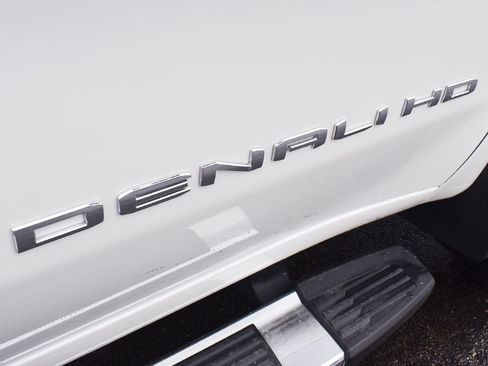 Used 2025 GMC Sierra 2500 Denali w/ Max Trailering Package image 10