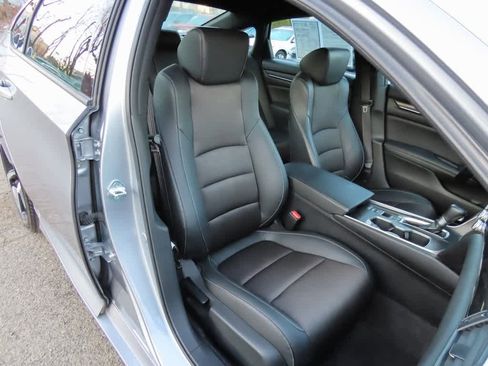 Certified 2022 Honda Accord Sport image 15