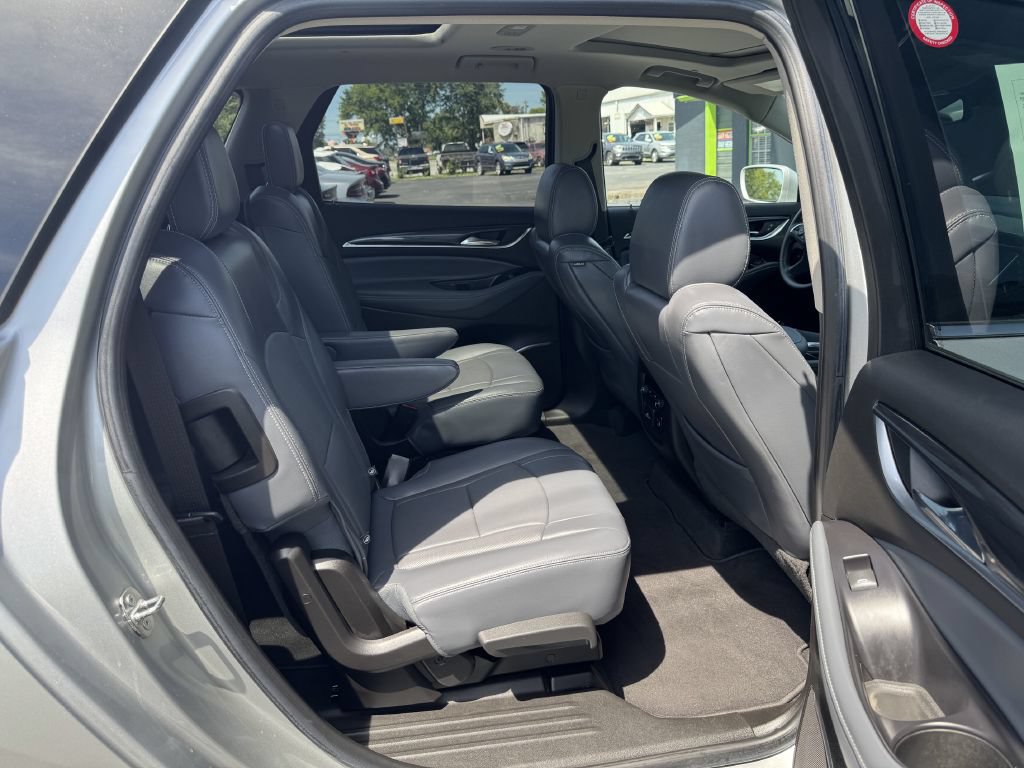Used 2018 Buick Enclave Essence FWD image 10