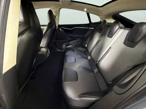 Used 2014 Tesla Model S 60 image 29