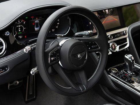 New 2026 Bentley Flying Spur Plug-In Hybrid image 14