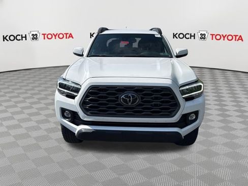 Certified 2023 Toyota Tacoma TRD Off-Road w/ Technology Package AWD/4WD image 2