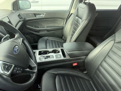 Used 2023 Ford Edge SEL image 3