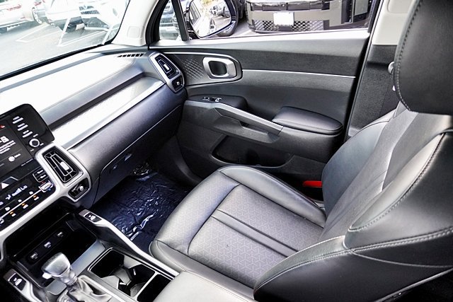 Used 2021 Kia Sorento S FWD image 35