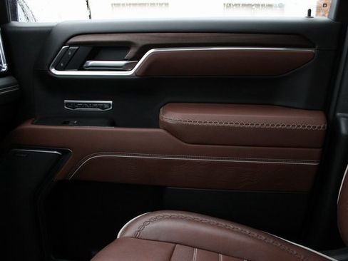 Used 2025 GMC Sierra 1500 Denali Ultimate image 30