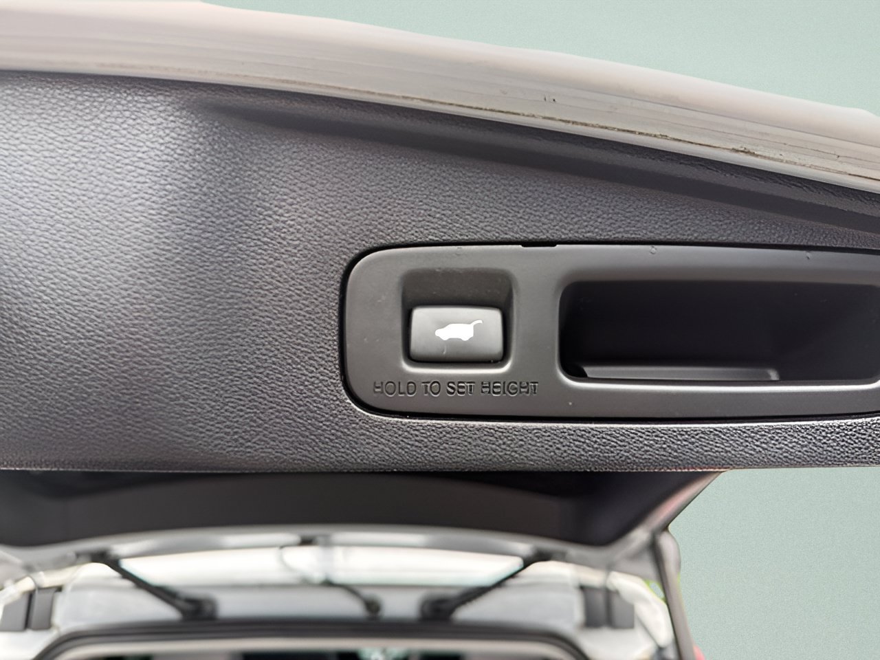 Used 2018 Honda CR-V Touring image 18
