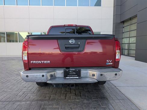 Used 2018 Nissan Frontier SV w/ Value Truck Package image 5