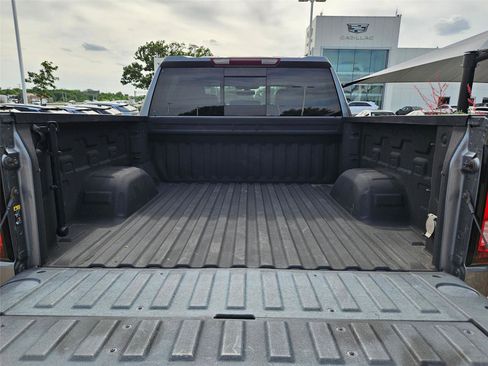 Used 2021 GMC Sierra 1500 SLT RWD image 28
