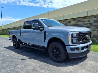 New 2026 Ford F250 Lariat w/ Black Appearance Package