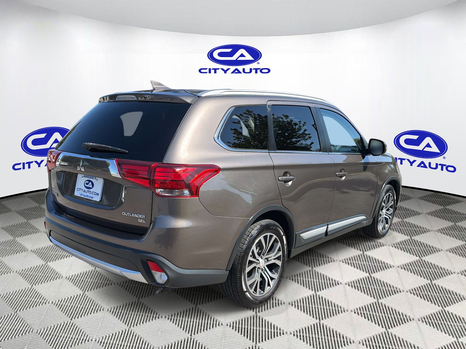 Used 2017 Mitsubishi Outlander SEL FWD image 3