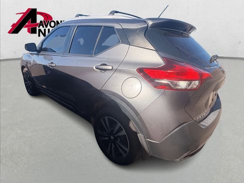 Certified 2018 Nissan Kicks SR w/ Premium Package image 3