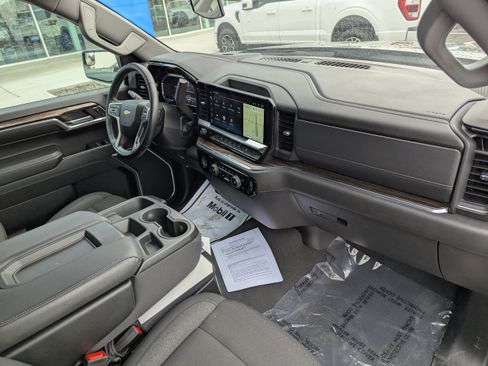 Certified 2024 Chevrolet Silverado 1500 LT AWD/4WD image 39
