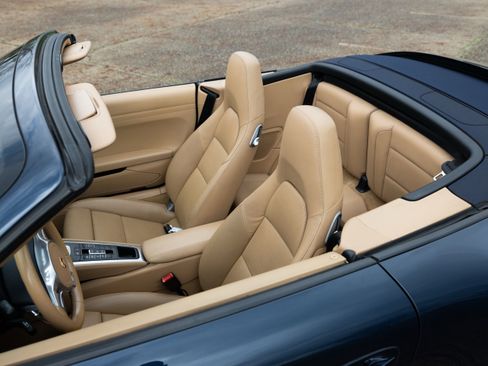 Used 2015 Porsche 911 Carrera S image 4