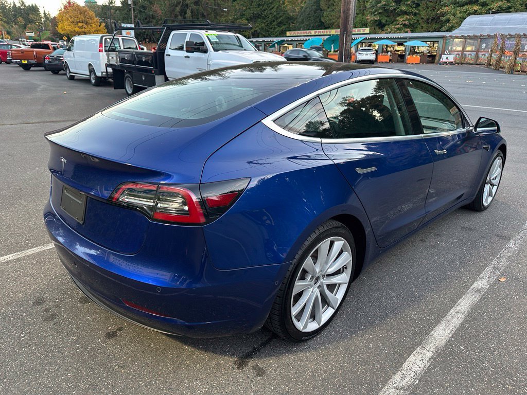 Used 2020 Tesla Model 3 Standard Range Plus RWD image 5