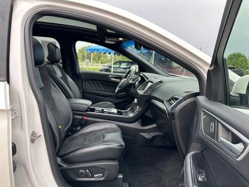 Used 2019 Ford Edge ST w/ Equipment Group 401A AWD/4WD image 21