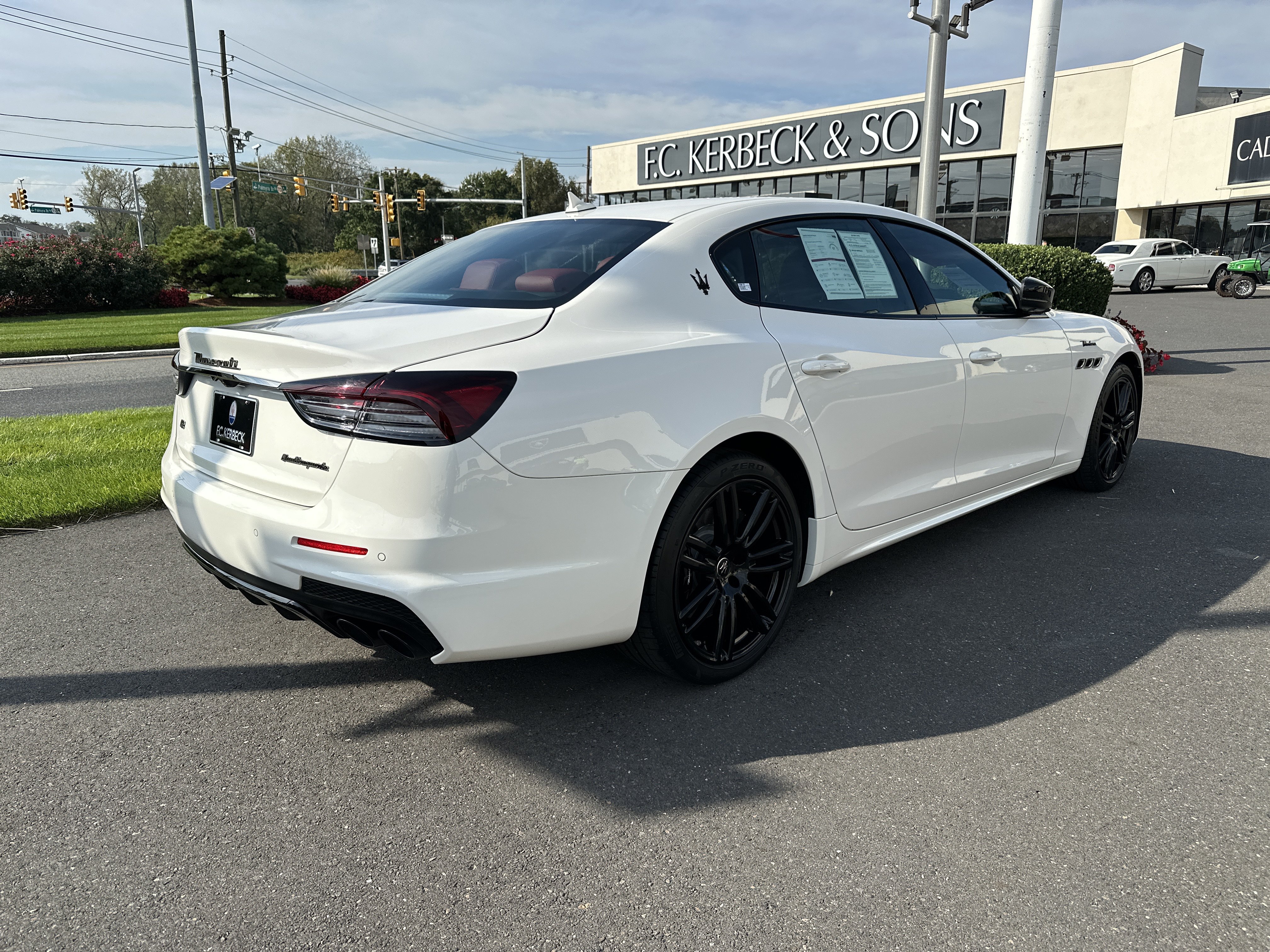 Used 2023 Maserati Quattroporte Modena Q4 AWD/4WD image 4