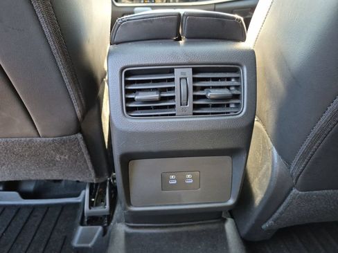 Used 2025 Nissan Rogue Platinum FWD image 22