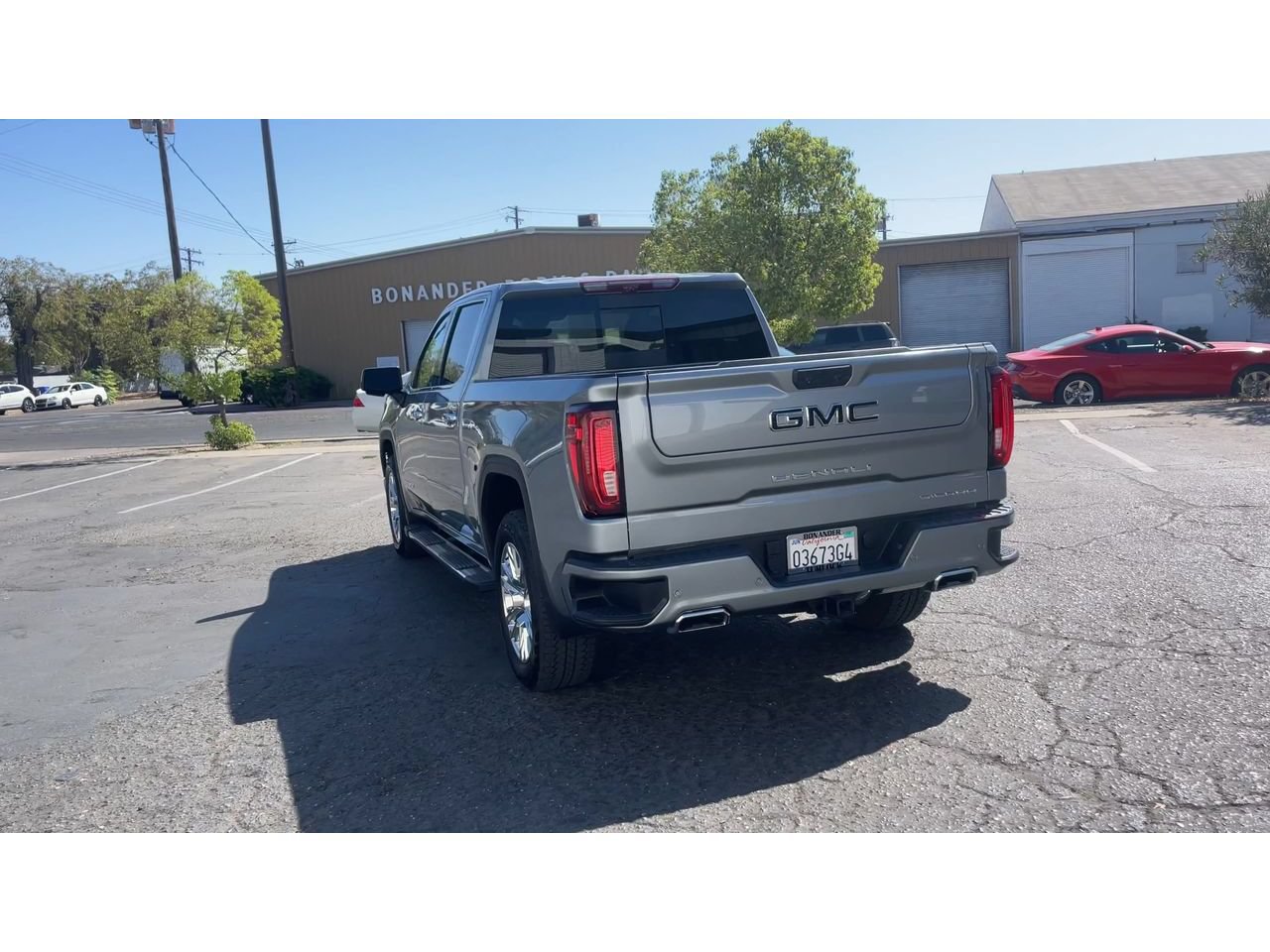 Used 2025 GMC Sierra 1500 Denali w/ Technology Package AWD/4WD image 9
