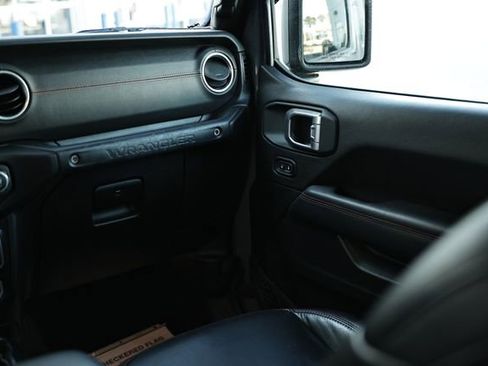 Used 2020 Jeep Wrangler Unlimited Rubicon w/ Quick Order Package 28Y Recon image 28