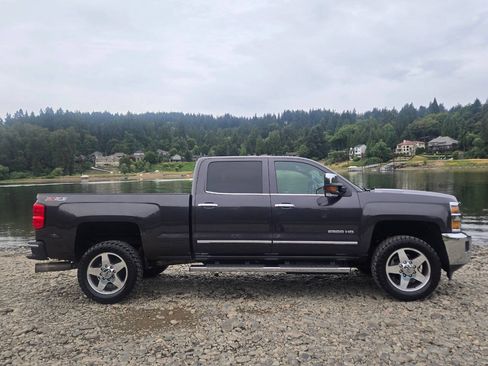 Used 2016 Chevrolet Silverado 2500 LTZ w/ Duramax Plus Package AWD/4WD image 17