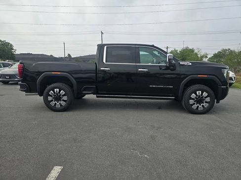 New 2026 GMC Sierra 2500 Denali w/ Denali Reserve Package AWD/4WD image 4