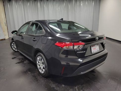 Used 2022 Toyota Corolla LE image 6