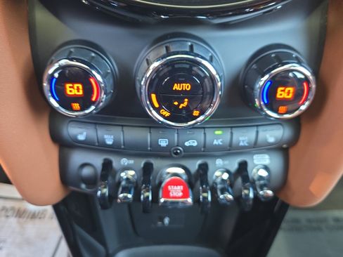 Certified 2023 MINI Cooper S w/ Signature Upholstery Package image 17