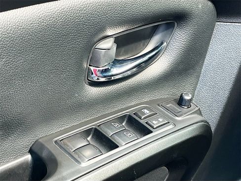 Used 2023 Nissan Titan PRO-4X w/ Pro-4x Convenience Package image 18