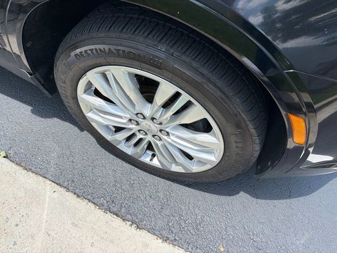 Used 2019 Cadillac XT5 Premium Luxury FWD image 10