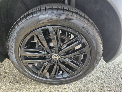 Used 2022 Volkswagen Tiguan SE R-Line AWD/4WD image 36