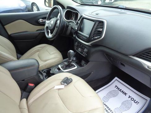 Used 2017 Jeep Cherokee Limited image 20