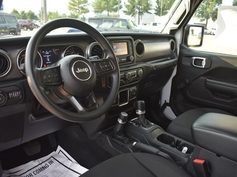 Used 2021 Jeep Wrangler Sport AWD/4WD image 17
