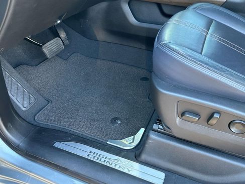 Used 2023 Chevrolet Silverado 1500 High Country w/ Technology Package image 14