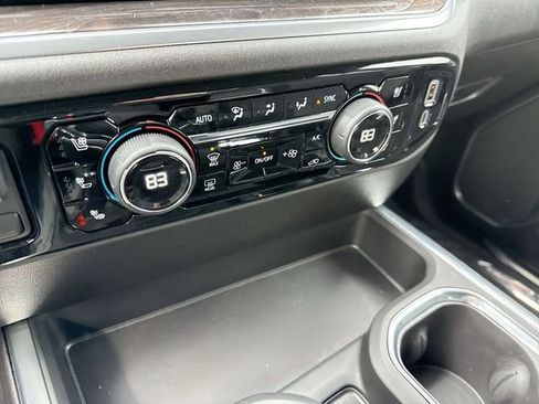Used 2025 Chevrolet Silverado 1500 LTZ AWD/4WD image 19