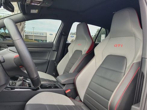 Used 2024 Volkswagen GTI SE FWD image 22