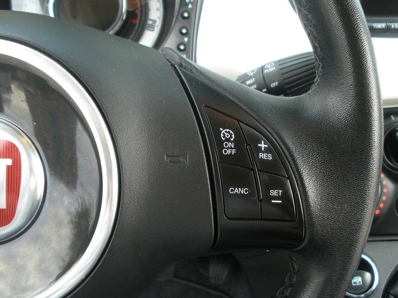 Used 2015 FIAT 500 Pop FWD image 32