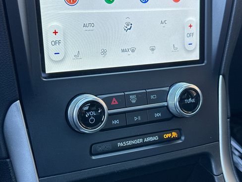 Used 2023 Ford Edge ST-Line image 20