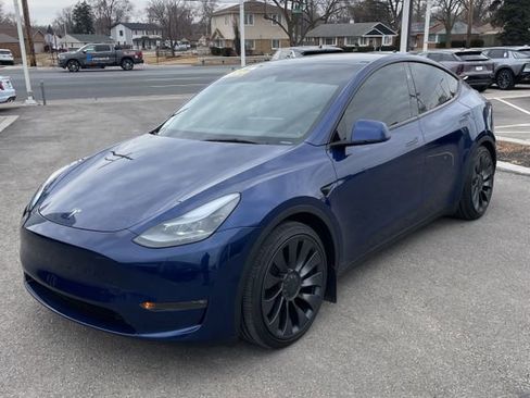 Used 2024 Tesla Model Y Performance image 2