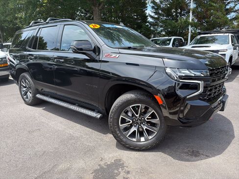 Used 2024 Chevrolet Tahoe Z71 w/ Luxury Package AWD/4WD image 2