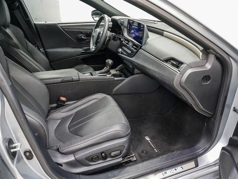 Used 2024 Lexus ES 350 F Sport w/ Accessory Package (Z1) FWD image 17