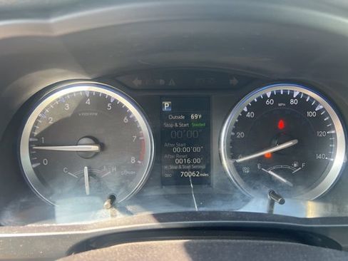 Used 2017 Toyota Highlander SE image 27