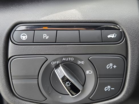 Certified 2025 INFINITI QX50 Luxe image 14