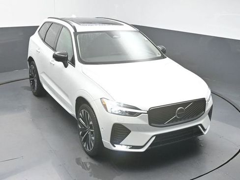 Used 2026 Volvo XC60 B5 Ultra w/ Protection Package Premier image 43