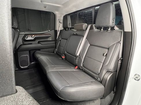 Used 2024 Chevrolet Silverado 1500 LT Trail Boss w/ LT Trail Boss Premium Package image 12