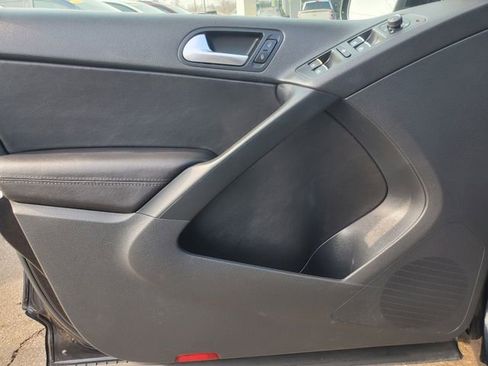 Used 2017 Volkswagen Tiguan Wolfsburg Edition image 7