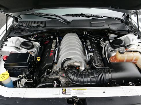 Used 2009 Dodge Challenger SRT8 image 38